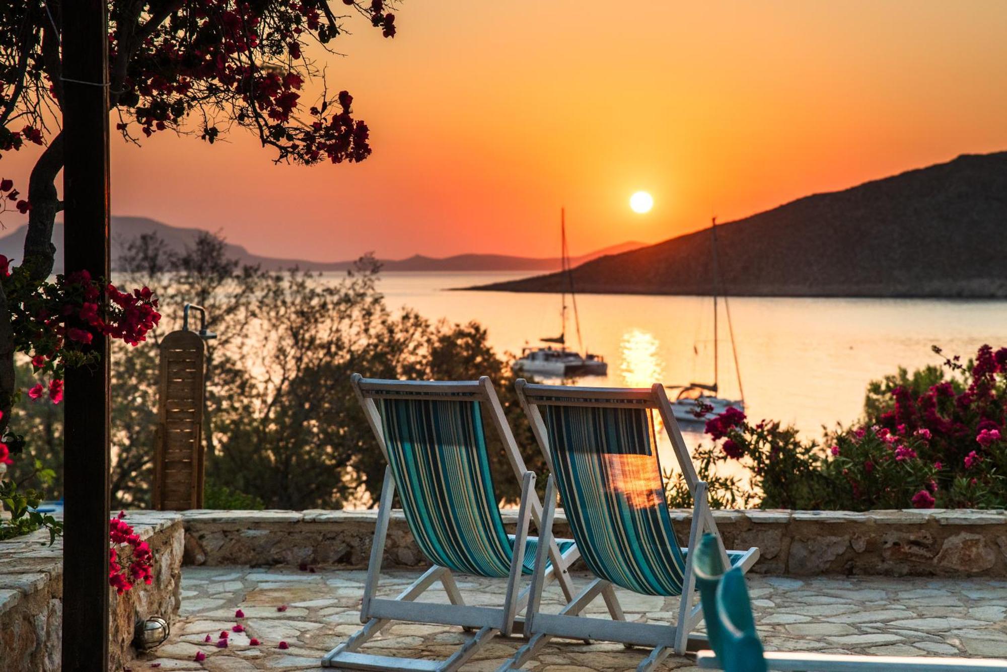 Villa Ftenagia Chalki Town Bagian luar foto